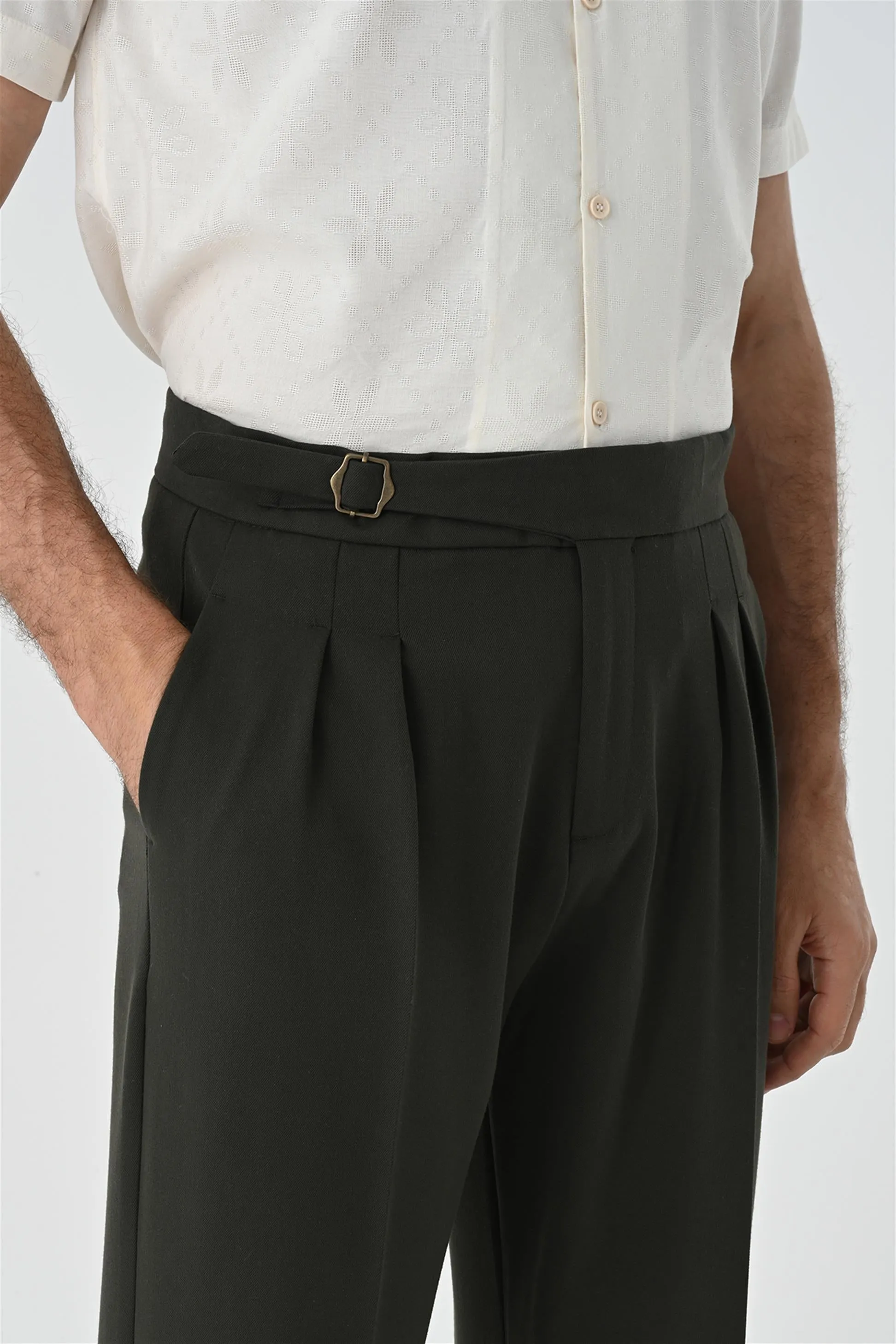 Men's Khaki Buckle Detailed Pleated High Waist  Trousers - Wessi