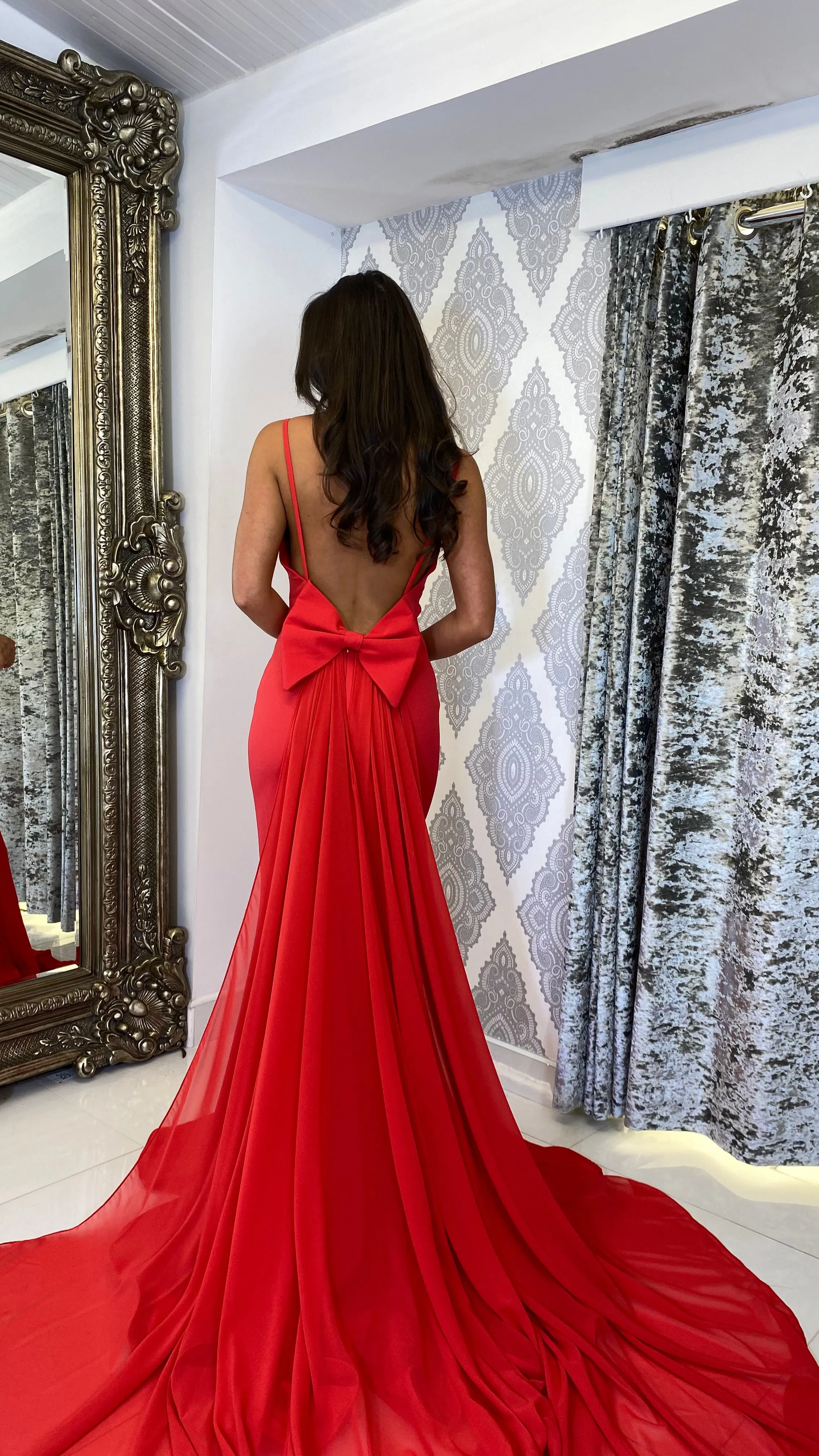Red Bow Back Chiffon Trail Prom Dress